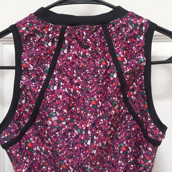 Lululemon Tidal Flow Rashguard - Picture 6 of 8